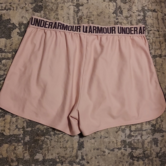 [Under Armour] Pink Shorts - Picture 4 of 4